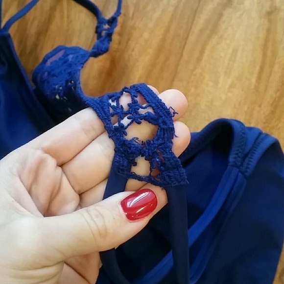 Jessica Power Cut Out Swim - Picture 6 of 8